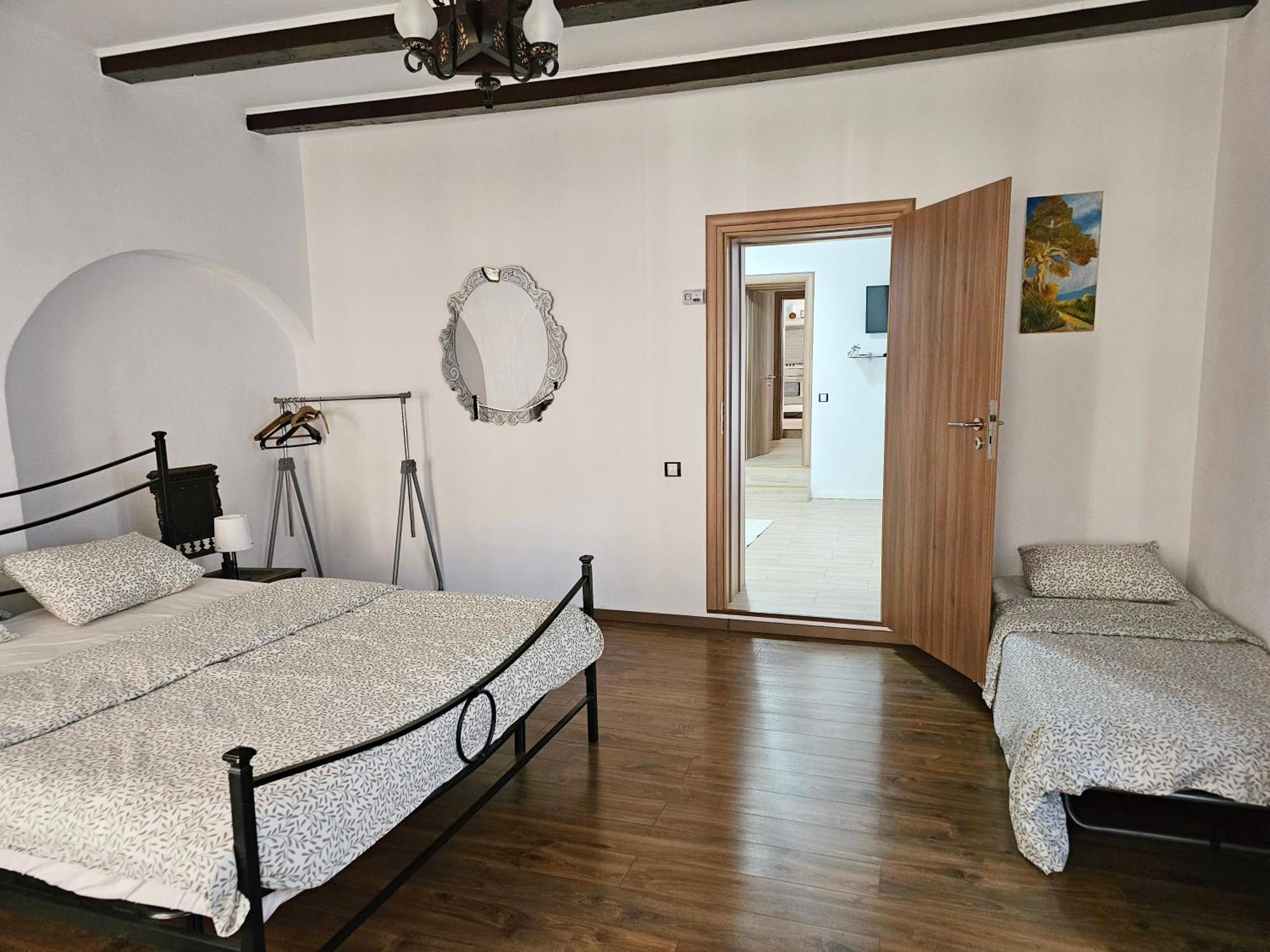דירות Central Cozy House סיביו מראה חיצוני תמונה